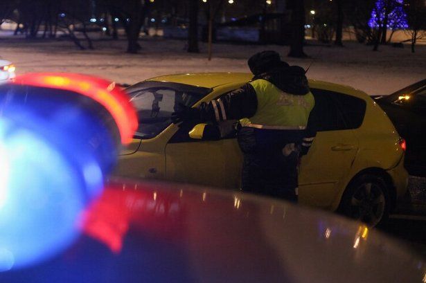 Таксист стал фигурантом уголовного дела за хранение наркотиков