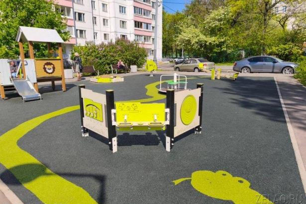 В двух дворах района Старое Крюково обновили асфальт