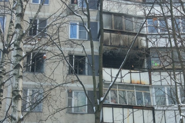 В Старом Крюково зеленоградские сотрудники МЧС спасли из пожара ребёнка