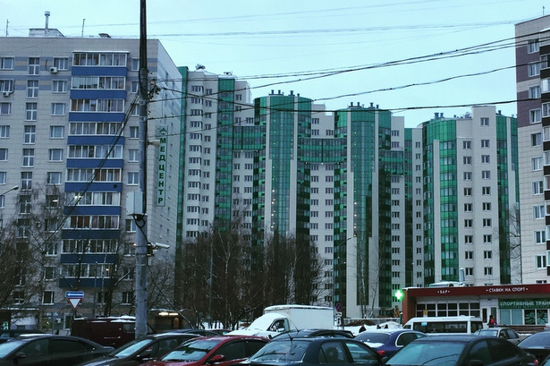 Территорию вокруг корпуса 829 начнут приводить в порядок в конце апреля