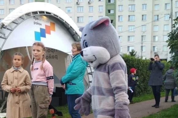 Члены молодежной палаты района Старое Крюково провели для жителей развлекательное мероприятие