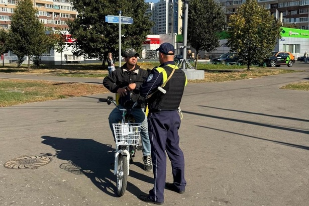 Госавтоинспекция ЗелАО будет выявлять на улицах города велокурьеров-нарушителей