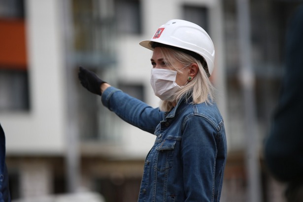 Депутат ГД Ирина Белых заявила, что дом для дольщиков будет сдан раньше срока
