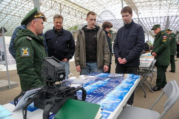 «Есть такая профессия – Родину защищать!»: в столице приглашают в вузы Минобороны