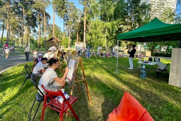 Зеленоградцев приглашают провести пятничный вечер на пленэре под звуки саксофона