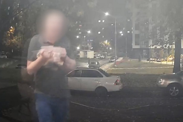 В девятом микрорайоне Зеленограда поймали пьяного вандала
