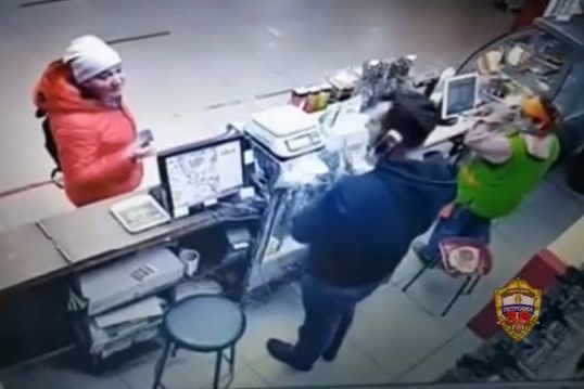 Сотрудники уголовного розыска ОМВД России по районам Силино и Старое Крюково задержали подозреваемую в краже денежных средств