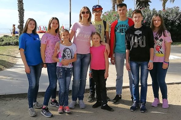 Сенатор Инна Святенко: Нужно развивать и расширять меры поддержки приемных семей в Москве