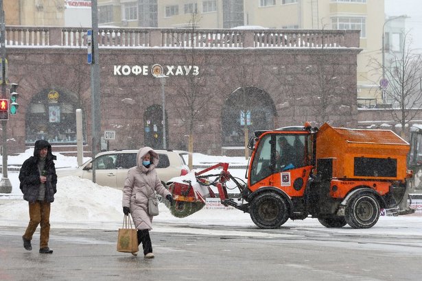 Власти Москвы предостерегли от участия в массовых акций в условиях ковида