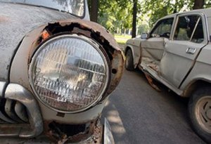 Департамент ЖКХ отчитался по брошенным машинам
