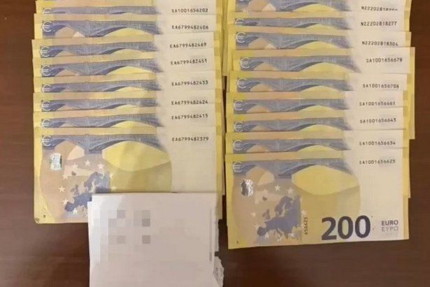 Зеленоградских таможенников уличили в получении взяток на сумму более 7 млн рублей