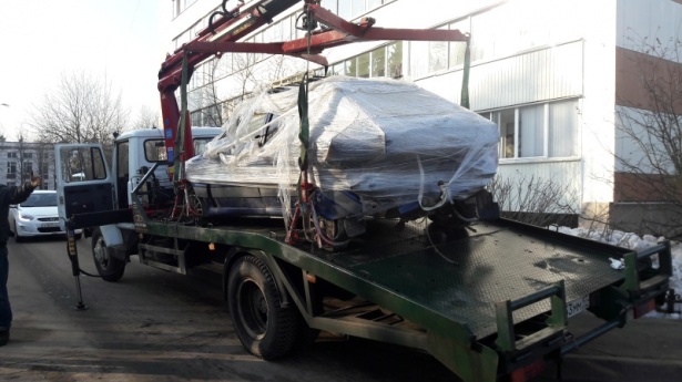 Управа района Старое Крюково вывезла с территории машину в аварийном состоянии