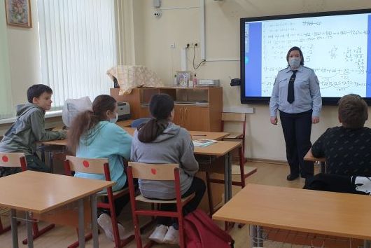 В преддверии длительных каникул учащимся школы №1528 напомнили о правилах поведения