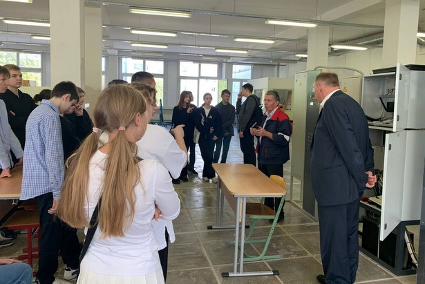 Девятиклассники познакомились с направлениями подготовки Политехнического колледжа №50