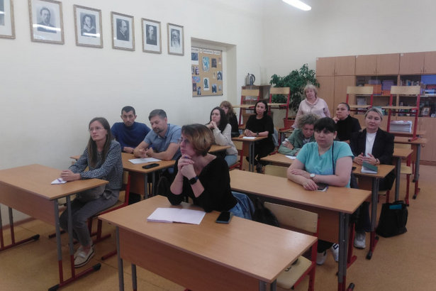 Родительское собрание в школе 1528 посвятили профилактике правонарушений среди подростков