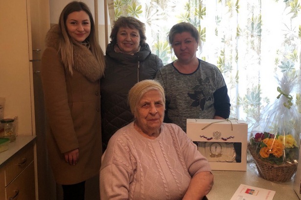 В Старом Крюково поздравили с днём рождения ветерана Великой Отечественной войны
