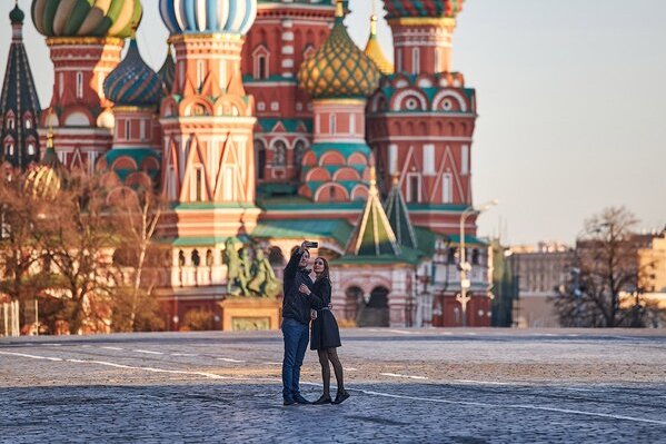 Мостуризм представил образовательно-туристические проекты на международном молодежном форуме