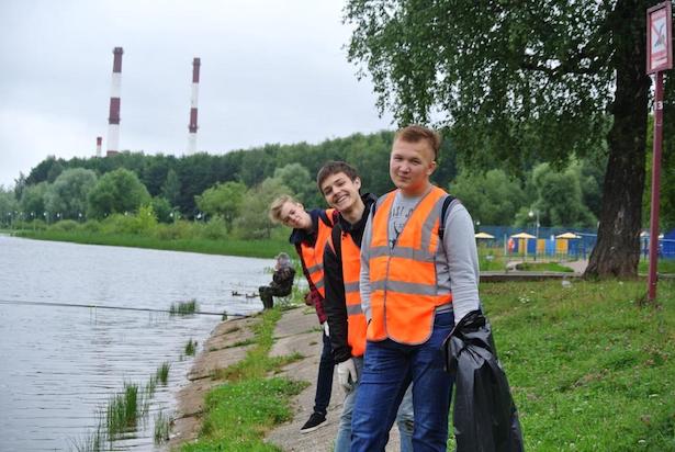 Трудовая бригада продолжает свою работу