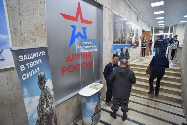 Народный артист Васильев  высоко оценил организацию работы столичного пункта отбора контрактников