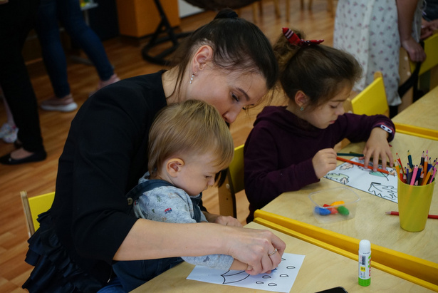 "Мамаслёт" приглашает малышей и их родителей на новую встречу
