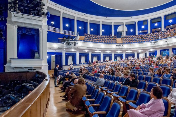 Сергунина: Городская сеть Wi-Fi появилась в столичных театрах