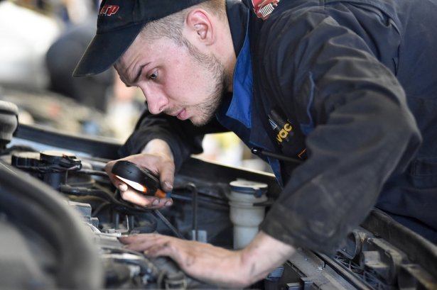 Для российских автовладельцев готовят новые правила техосмотра