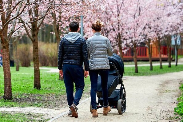 Сенатор Святенко: Столичные меры поддержки молодых семей соответствуют запросам общества