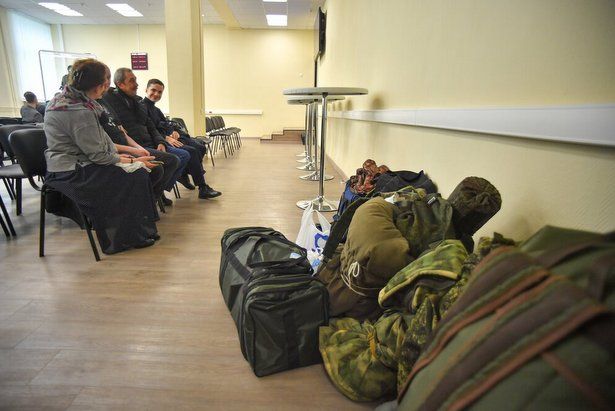 Олеся Железняк выразила слова благодарности пришедшим на  пункт отбора на контрактную службу