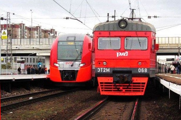 Помощника машиниста электрички обвиняют в гибели на станции Крюково женщины