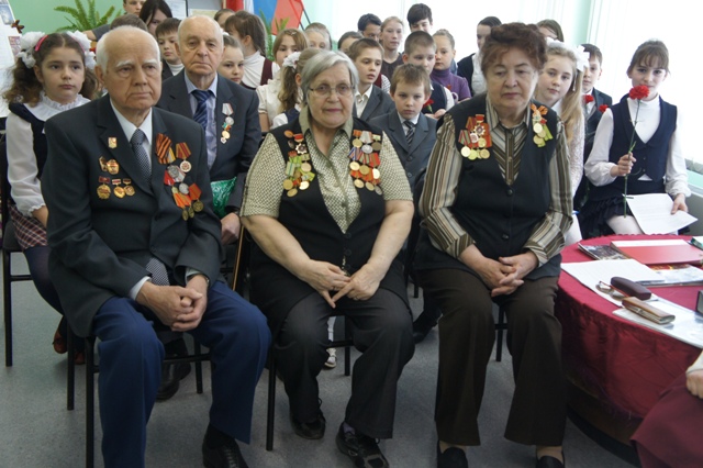 В музее школы №853 прошла акция "Бессмертный полк" 