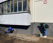 Сотрудники инженерной службы района Старое Крюково ГБУ «Жилищник ЗелАО» начали подготовку к весеннему месячнику