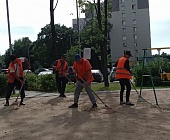 Коммунальщики Старого Крюково из-за жары работают в усиленном режиме