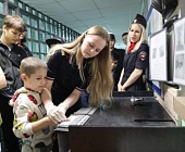 Юные зеленоградцы познакомились с работой территориального отдела полиции