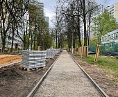 В Старом Крюково ведется благоустройство дворовых территорий и пешеходной зоны «Аллея вязов»