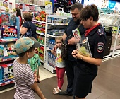 ГИБДД Зеленограда провела профилактическую акцию «Засветись, стань заметней на дороге!»