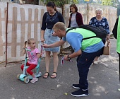 Специалисты ГБУ «Славяне» организовали для жителей праздничную программу