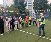 Специалисты ГБУ «Славяне» организовали для жителей праздничную программу