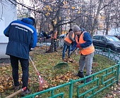 В минувшую субботу дворовые территории района Старое Крюково промыли моющим средством