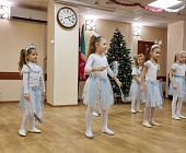 Специалисты ГБУ «Славяне» устроили новогодний праздник для жителей