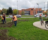 В Старом Крюково ведется благоустройство дворовых территорий и пешеходной зоны «Аллея вязов»